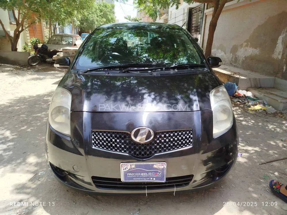 Toyota Vitz 2005 for Sale in Karachi Image-1