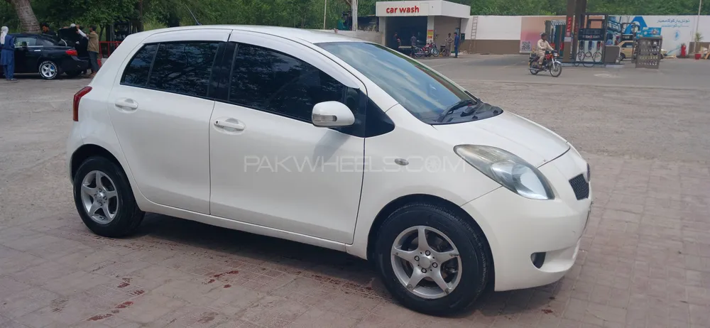 Toyota Vitz 2007 for Sale in Islamabad Image-1