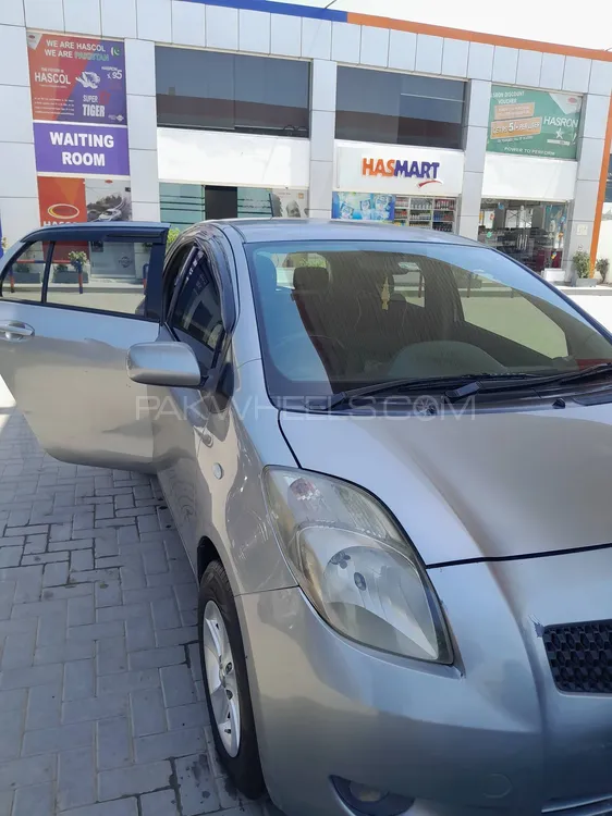 Toyota Vitz 2006 for Sale in Islamabad Image-1