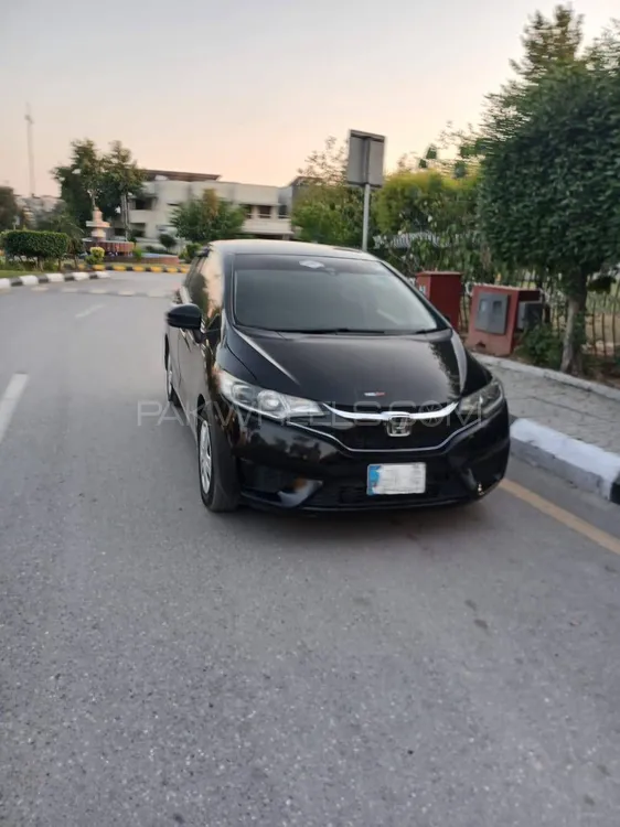 Honda Fit 2015 for Sale in Islamabad Image-1