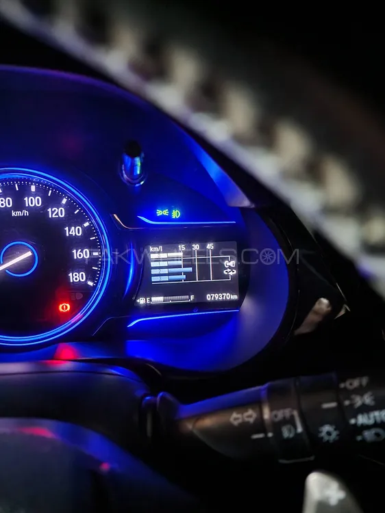 Honda Grace Hybrid 2016 for Sale in Karachi Image-1