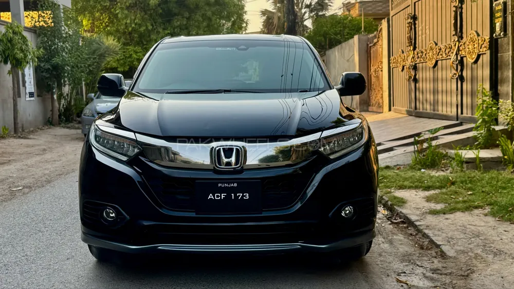 Honda Vezel 2018 for Sale in Lahore Image-1