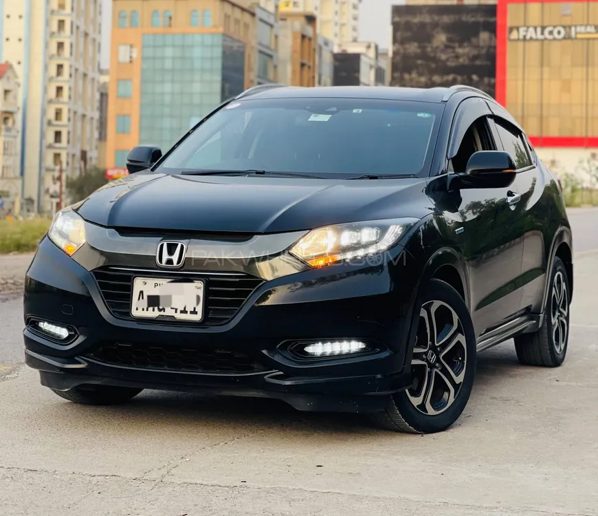Honda Vezel 2016 for Sale in Islamabad Image-1