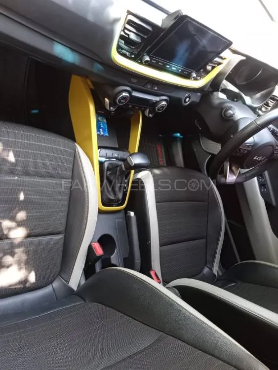 KIA Stonic 2022 for Sale in Karachi Image-1
