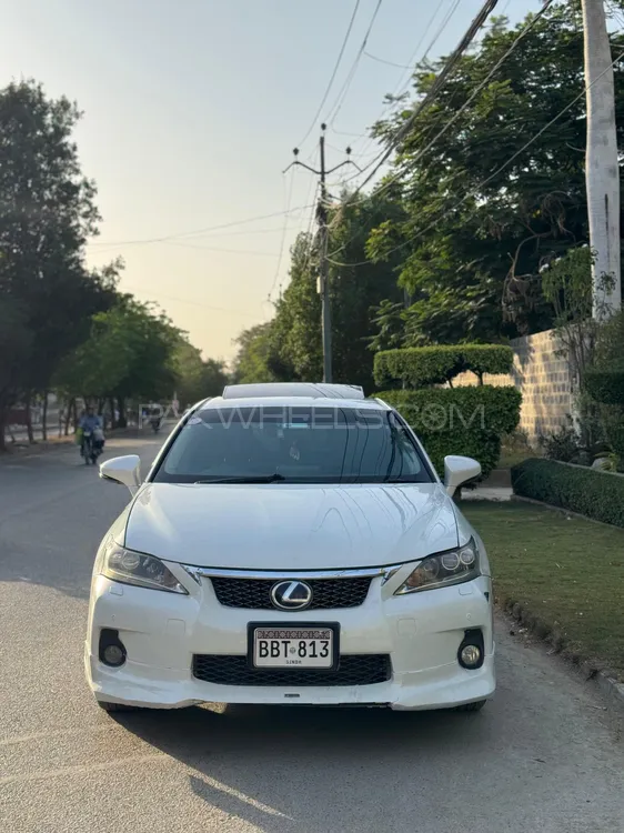 Lexus CT200h 2011 for Sale in Karachi Image-1