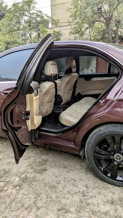 Mercedes Benz C Class 2009 for Sale in Lahore Image-1