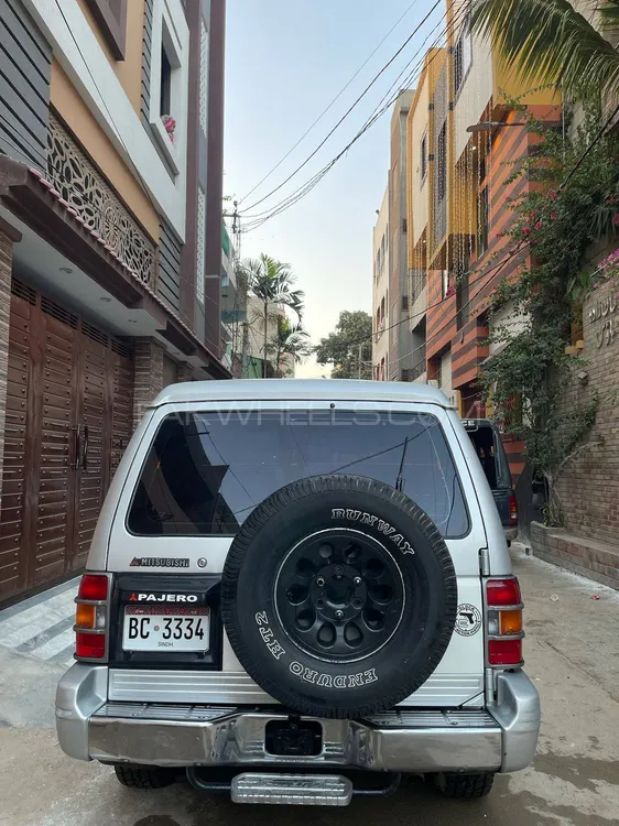Mitsubishi Pajero 1994 for Sale in Karachi Image-1