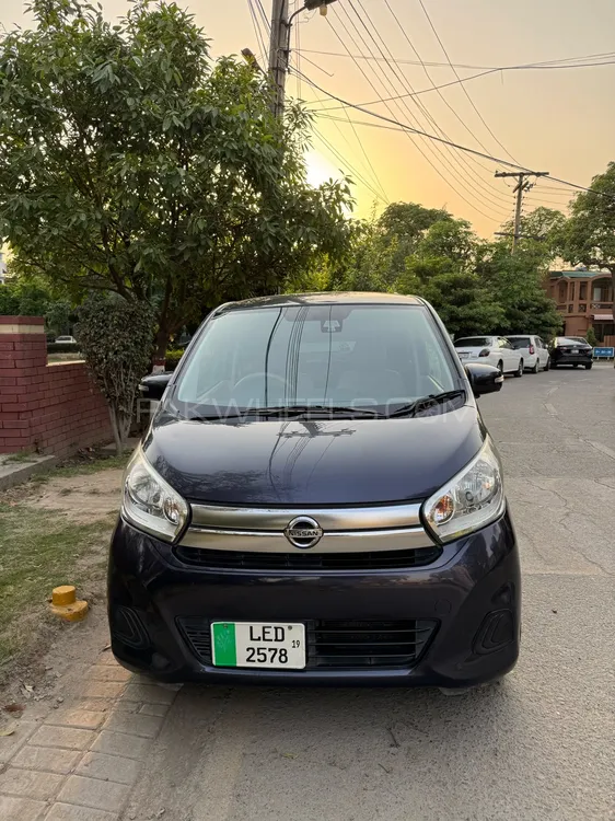 نسان ڈیز 2017 for Sale in لاہور Image-1