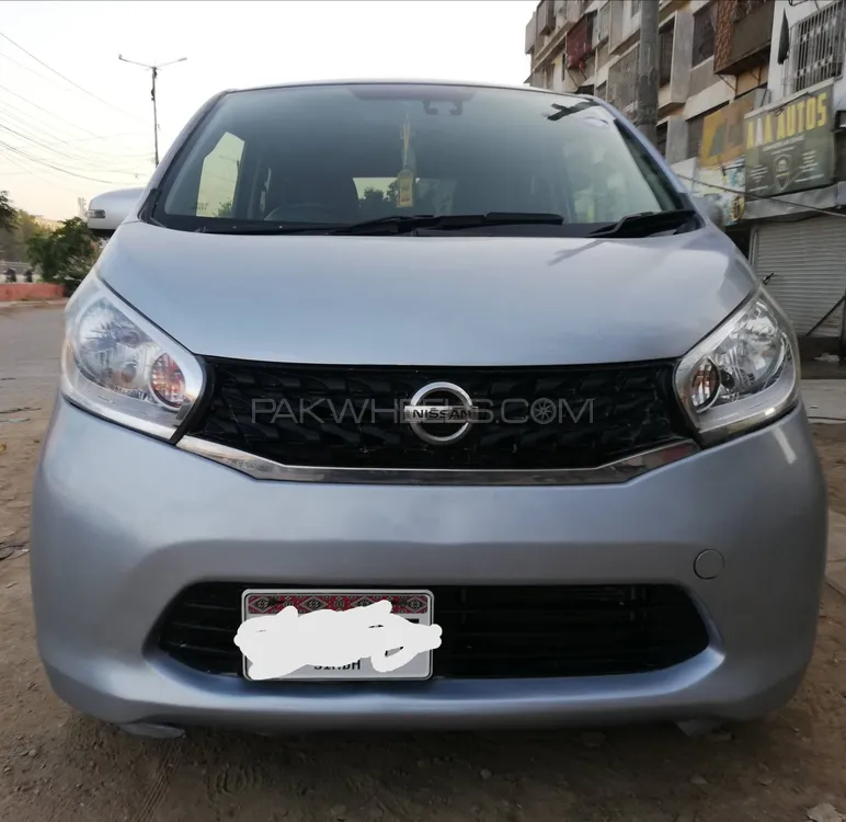 نسان ڈیز 2015 for Sale in کراچی Image-1