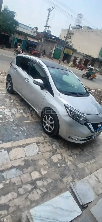 Nissan Note 2017 for Sale in Sialkot Image-1