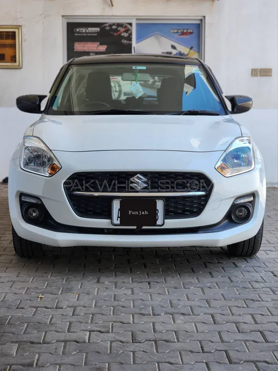 Suzuki Swift 2023 for Sale in Mandi bahauddin Image-1