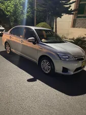 Toyota Corolla Axio Hybrid 1.5 2013 for Sale