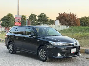 Toyota Corolla Fielder Hybrid G  WB  2016 for Sale