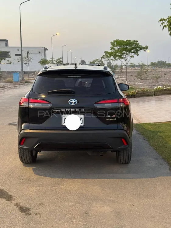 Toyota Corolla Cross 2024 for Sale in Multan Toyota Corolla Cross 2024 for Sale in Multan Image-5
