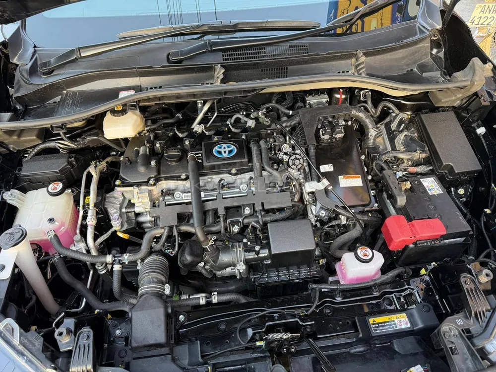 Toyota Corolla Cross 2024 for Sale in Multan Toyota Corolla Cross 2024 for Sale in Multan Image-9