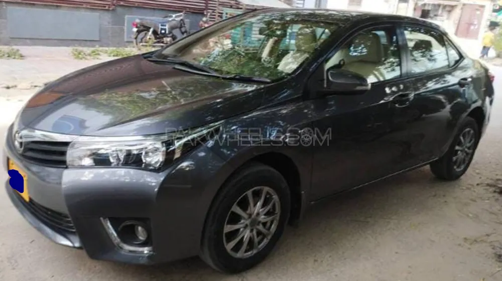 Toyota Corolla 2017 for Sale in Karachi Image-1