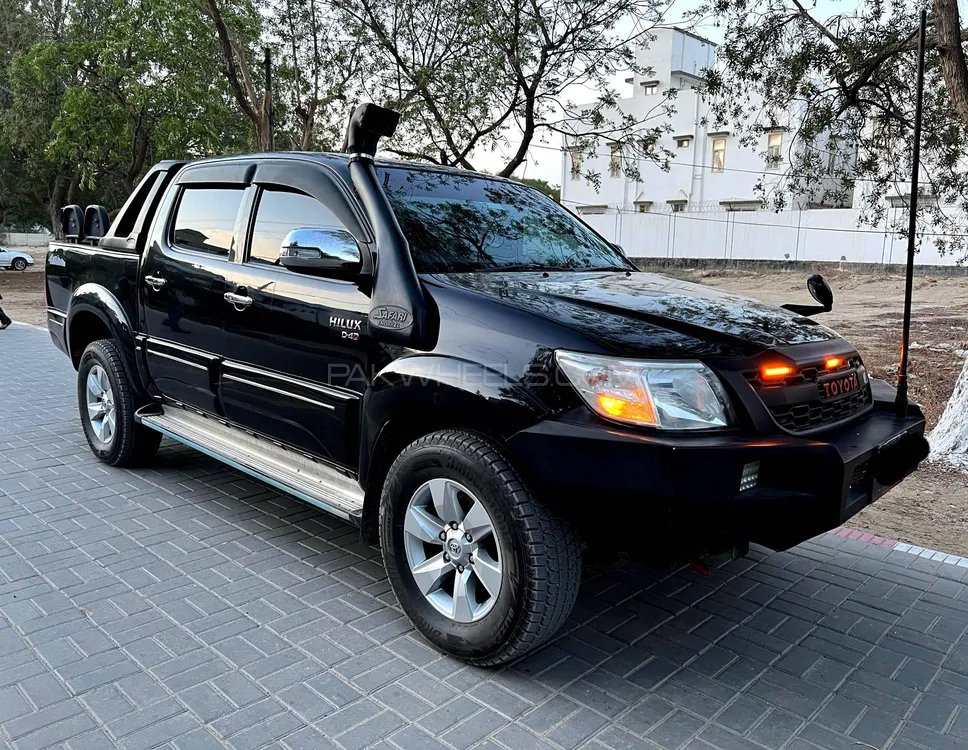 ٹویوٹا ہائیلکس 2012 for Sale in کراچی ٹویوٹا ہائیلکس 2012 for Sale in کراچی Image-7