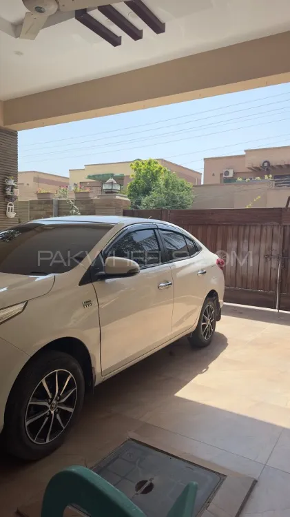 Toyota Yaris Sedan 2021 for Sale in Karachi Image-1
