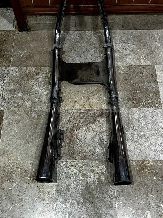 gs 250 1986 exhaust system  Image-1