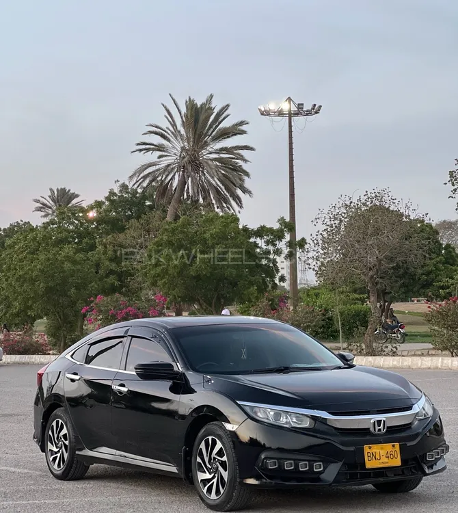 Honda Civic 2018 for Sale in Karachi Image-1