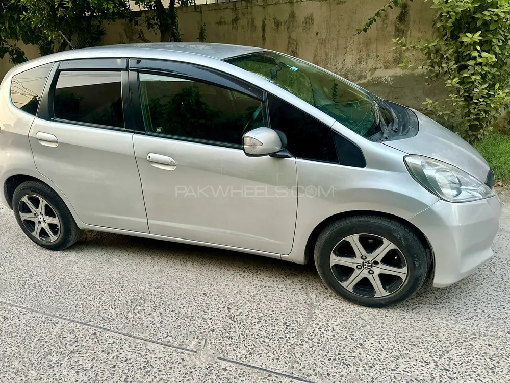 Honda Fit 2011 for Sale in Lahore Image-1