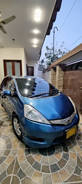 Honda Fit 2011 for Sale in Karachi Image-1