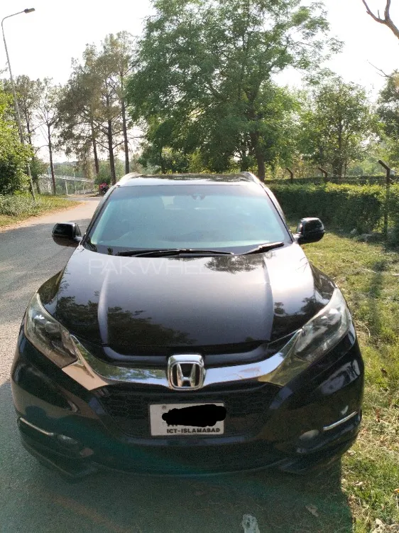 Honda Vezel 2014 for Sale in Islamabad Image-1