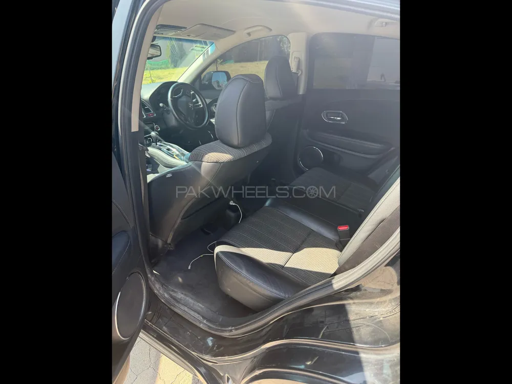Honda Vezel 2014 for Sale in Islamabad Honda Vezel 2014 for Sale in Islamabad Image-15