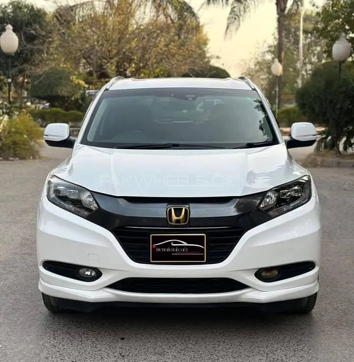 Honda Vezel 2015 for Sale in Islamabad Image-1