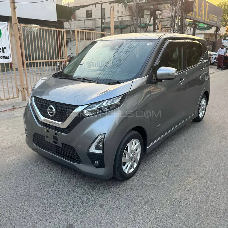 نسان ڈیز 2022 for Sale in لاہور Image-1