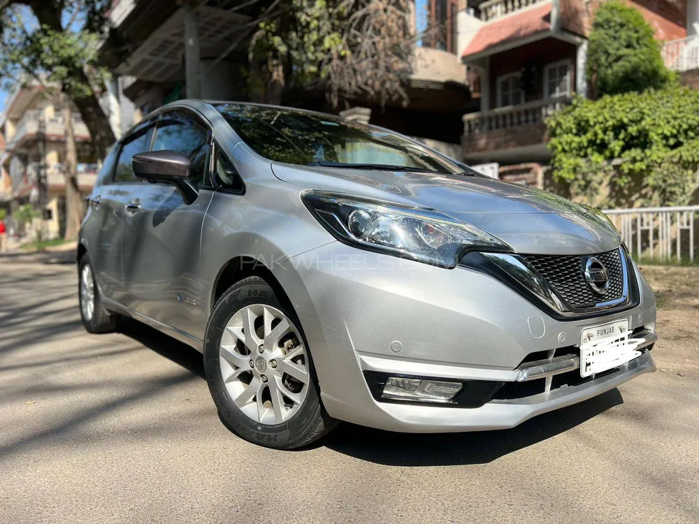 Nissan Note 2018 for Sale in Lahore Image-1