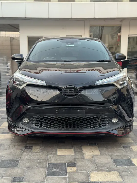 Toyota C-HR 2018 for Sale in Lahore Image-1