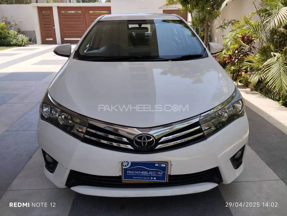 Toyota Corolla 2015 for Sale in Karachi Image-1