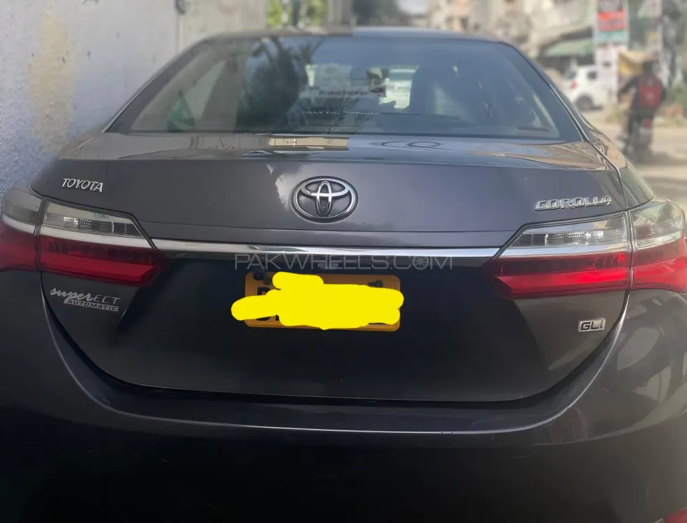 Toyota Corolla 2018 for Sale in Karachi Image-1