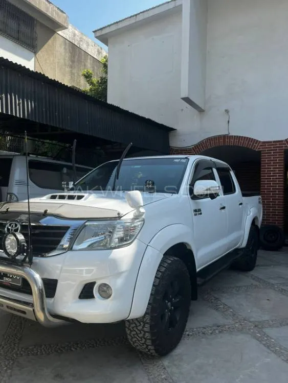 Toyota Hilux 2016 for Sale in Karachi Image-1