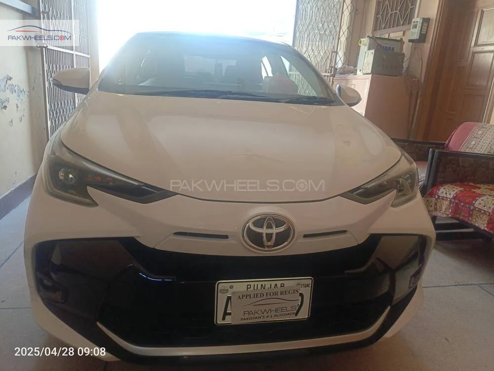 ٹویوٹا یارس سیڈان 2024 for Sale in ملتان Image-1