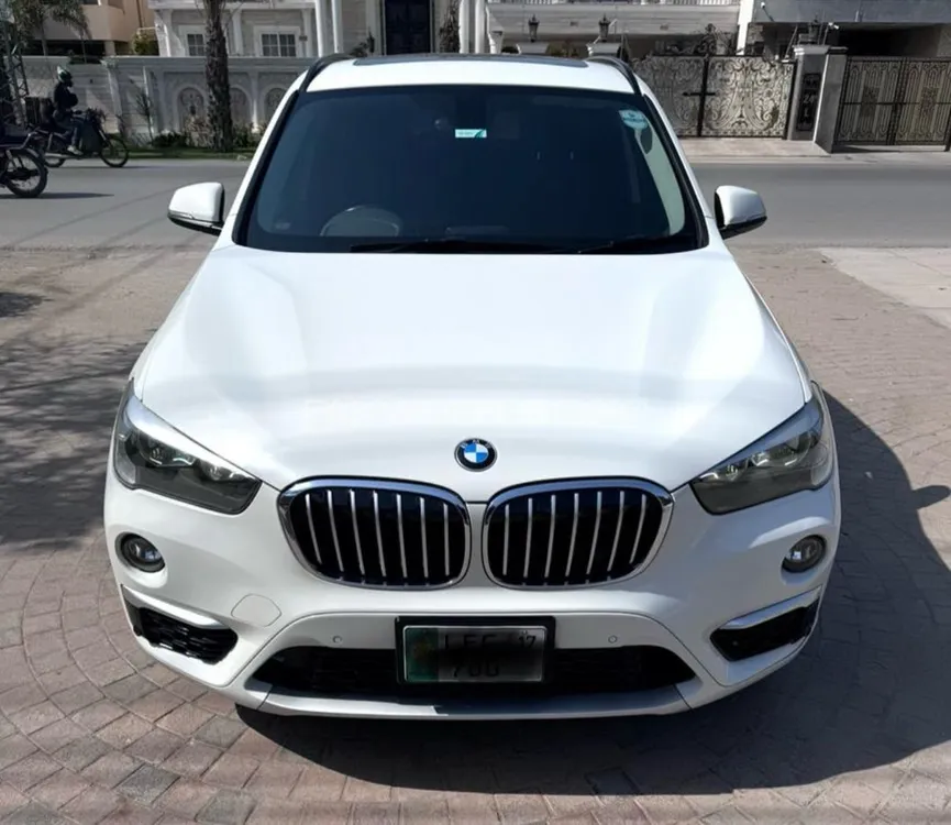 بی ایم ڈبلیو ایکس 1 2017 for Sale in لاہور Image-1