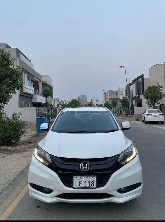 Honda Vezel 2014 for Sale in Lahore Image-1