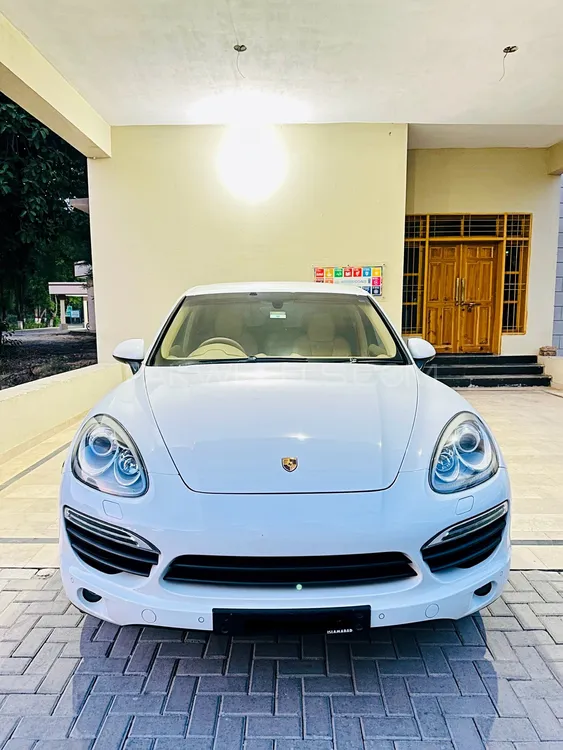 Porsche Cayenne 2013 for Sale in Hafizabad Image-1