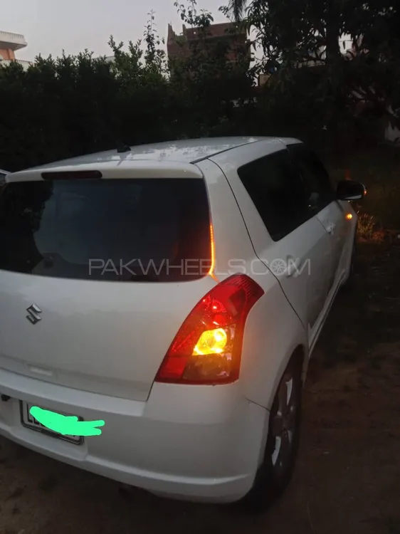 Suzuki Swift 2010 for Sale in Chawinda Image-1