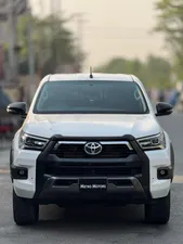 Toyota Hilux Revo V Automatic 2.8 2022 for Sale