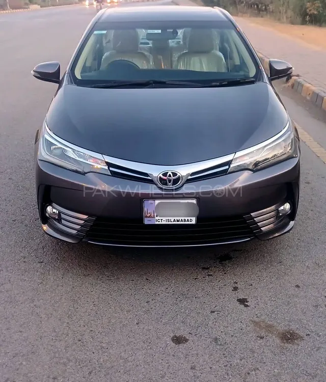 Toyota Corolla 2018 for Sale in Islamabad Image-1