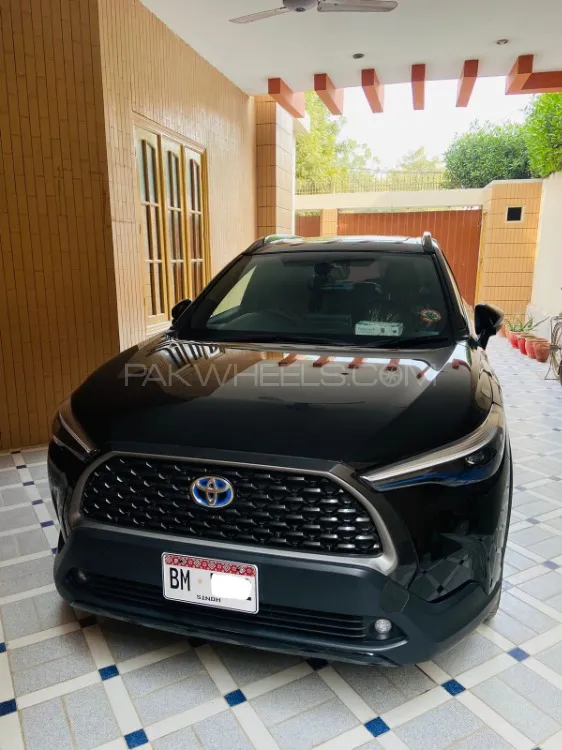 Toyota Corolla Cross 2025 for Sale in Larkana Image-1