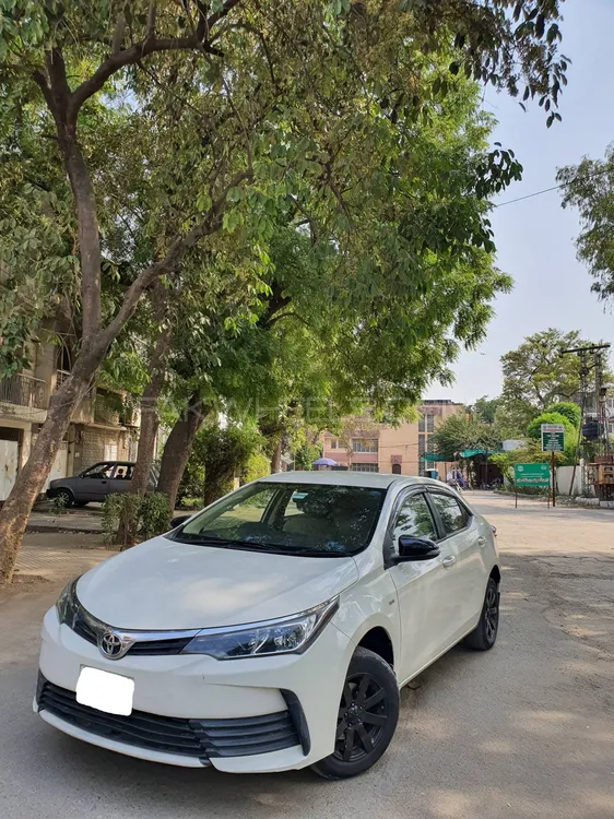 Toyota Corolla 2018 for Sale in Lahore Image-1
