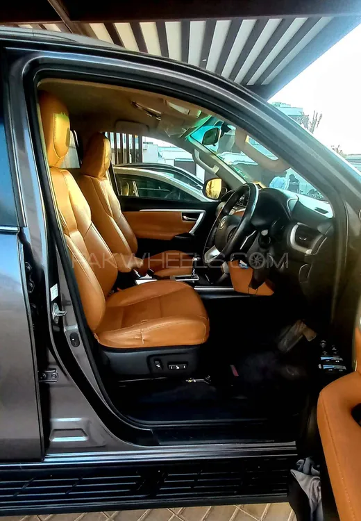 Toyota Fortuner 2017 for Sale in Karachi Image-1