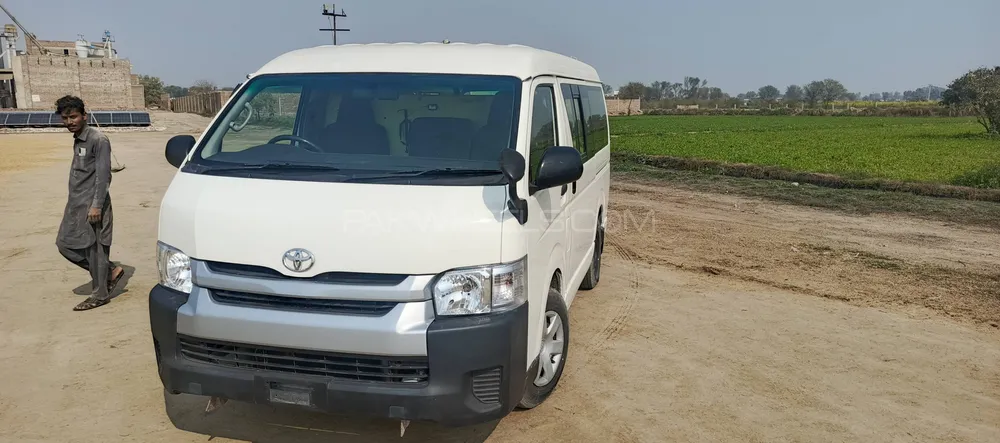 ٹویوٹا ہائی ایس 2012 for Sale in ملتان Image-1