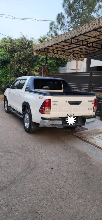 Toyota Hilux 2017 for Sale in Multan Image-1