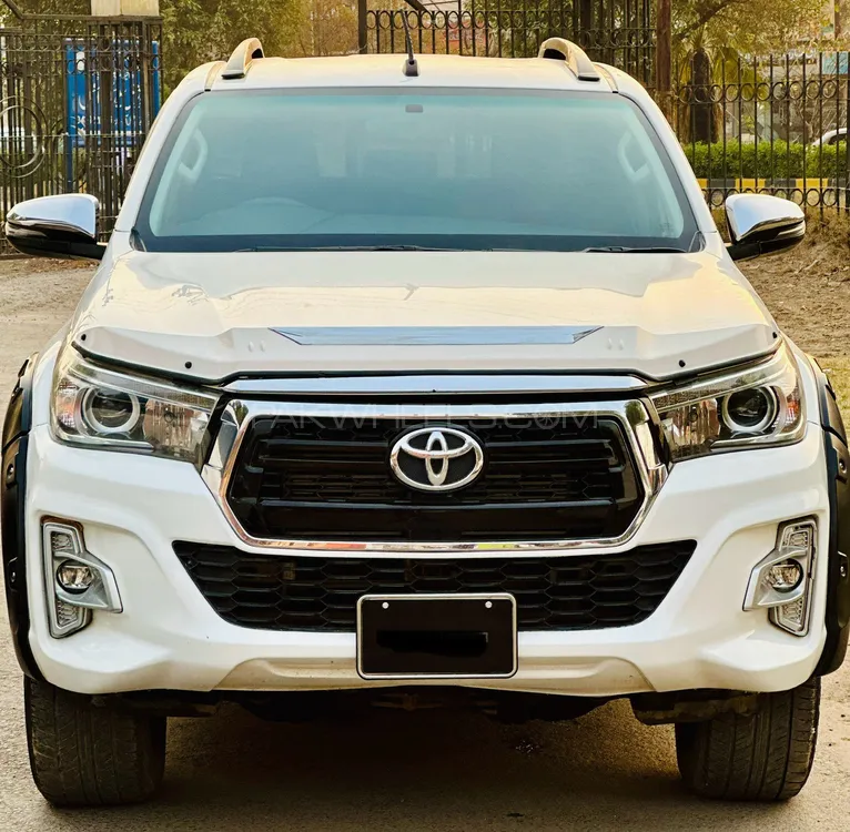 Toyota Hilux 2019 for Sale in Faisalabad Image-1