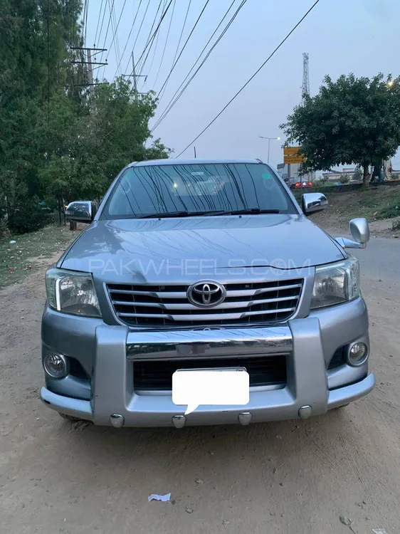 Toyota Hilux 2012 for Sale in Islamabad Image-1