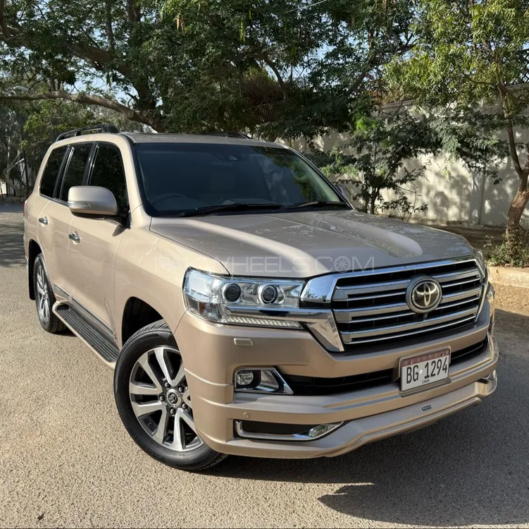 Toyota Land Cruiser 2016 for Sale in Karachi Image-1